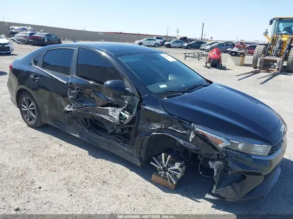 3KPF24AD7NE430698 2022 KIA FORTE - Image 1