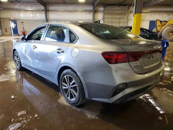 3KPF24AD7NE432290 2022 KIA FORTE - Image 2
