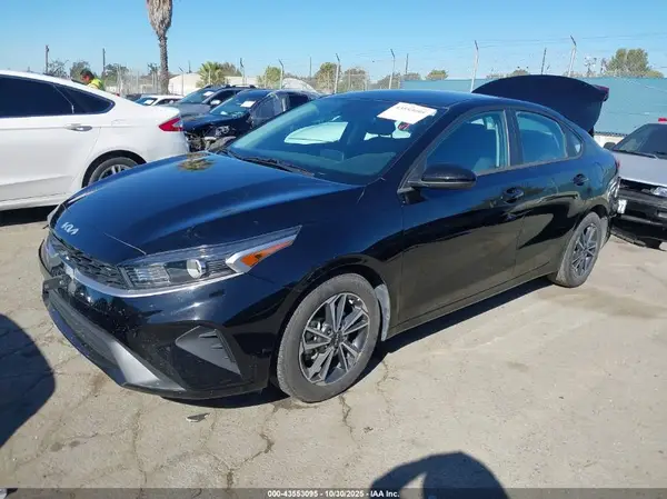 3KPF24AD7NE435674 2022 KIA FORTE - Image 2