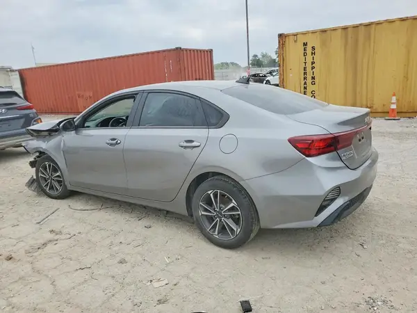 3KPF24AD7NE436906 2022 KIA FORTE - Image 2