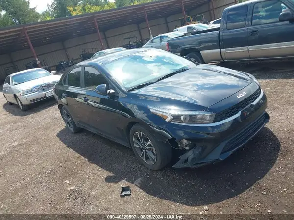 3KPF24AD7NE437330 2022 KIA FORTE - Image 1