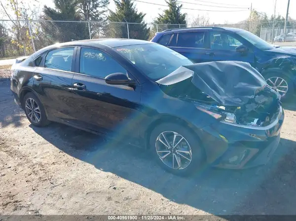3KPF24AD7NE438977 2022 KIA FORTE - Image 1