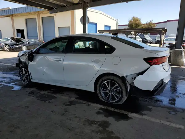 3KPF24AD7NE440034 2022 KIA FORTE - Image 2