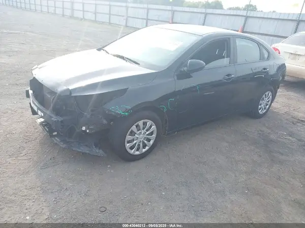 3KPF24AD7NE441927 2022 KIA FORTE - Image 2