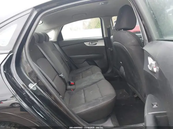 3KPF24AD7NE451017 2022 KIA FORTE - Image 8