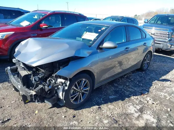 3KPF24AD7NE456847 2022 KIA FORTE - Image 2