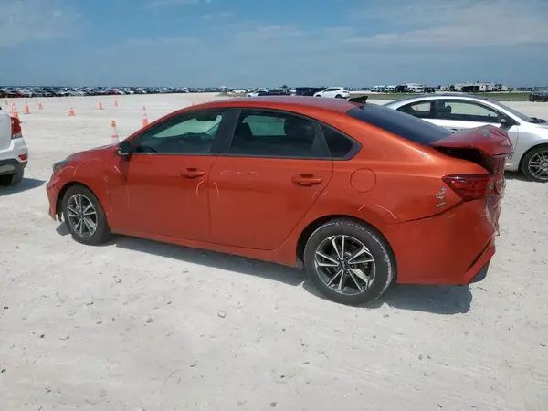 3KPF24AD7NE457819 2022 KIA FORTE - Image 2