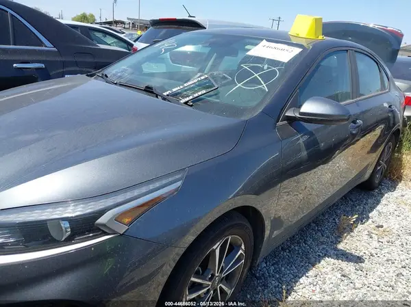 3KPF24AD7NE459022 2022 KIA FORTE - Image 2