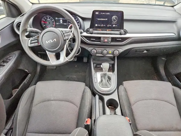 3KPF24AD7NE462986 2022 KIA FORTE - Image 8