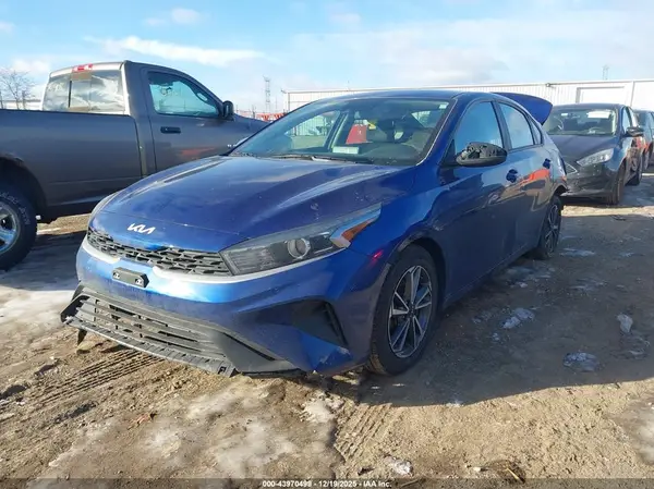 3KPF24AD7NE463037 2022 KIA FORTE - Image 2