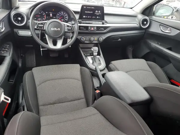 3KPF24AD7NE464611 2022 KIA FORTE - Image 8
