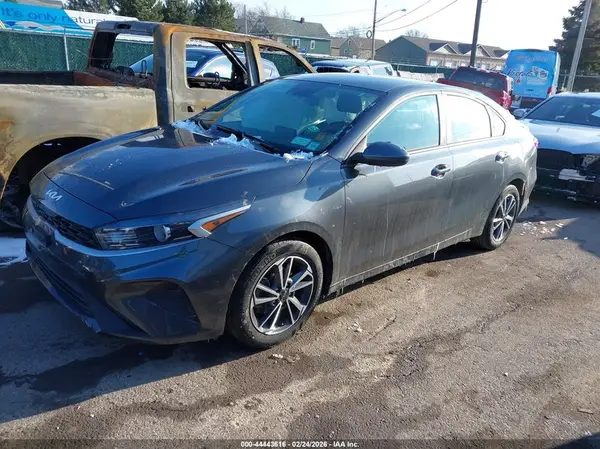 3KPF24AD7NE465399 2022 KIA FORTE - Image 2