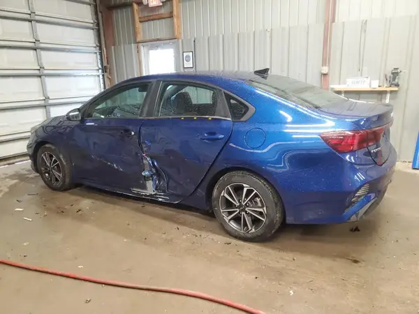 3KPF24AD7NE466391 2022 KIA FORTE - Image 2