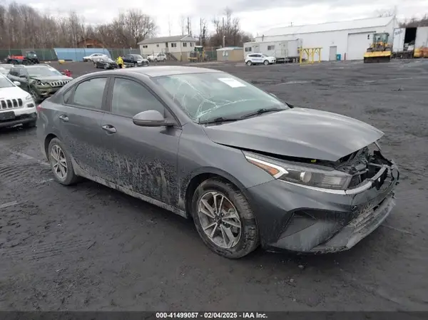 3KPF24AD7NE471476 2022 KIA FORTE - Image 1