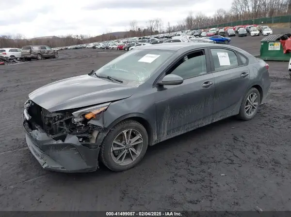 3KPF24AD7NE471476 2022 KIA FORTE - Image 2