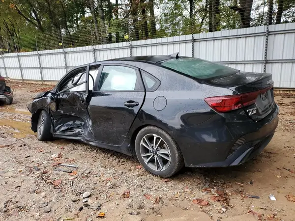 3KPF24AD7NE472904 2022 KIA FORTE - Image 2