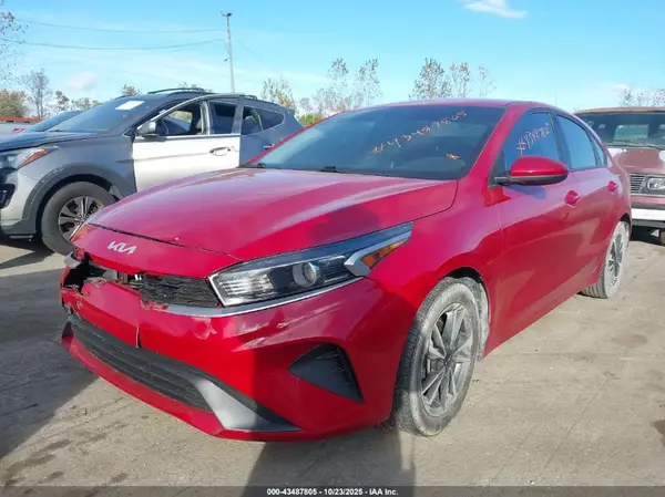3KPF24AD7NE478038 2022 KIA FORTE - Image 2