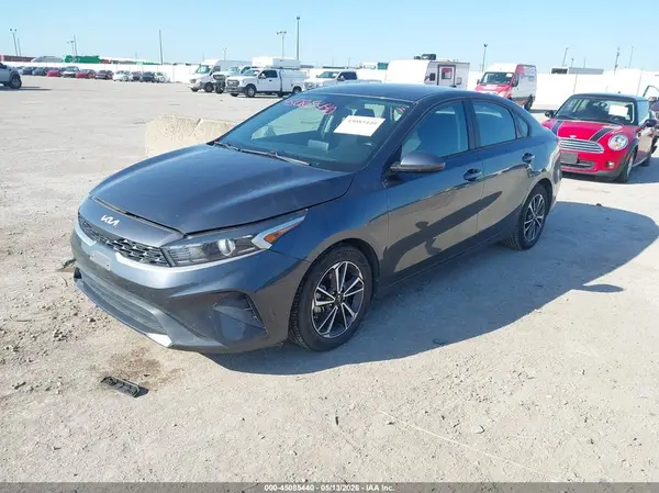 3KPF24AD7NE478587 2022 KIA FORTE - Image 2