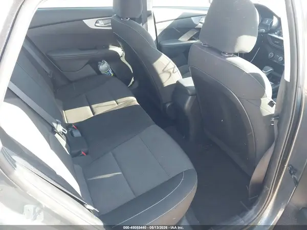 3KPF24AD7NE478587 2022 KIA FORTE - Image 8