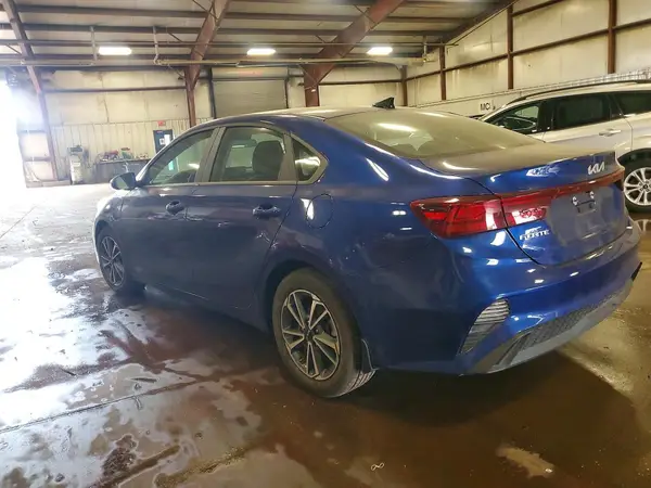 3KPF24AD7NE478671 2022 KIA FORTE - Image 2