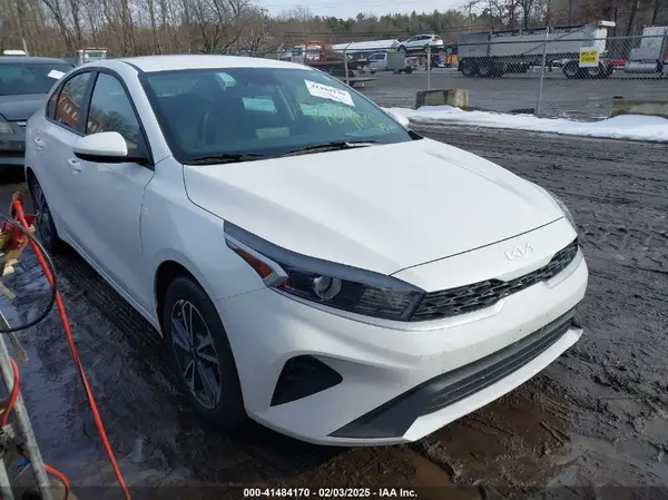 3KPF24AD7NE487788 2022 KIA FORTE - Image 1