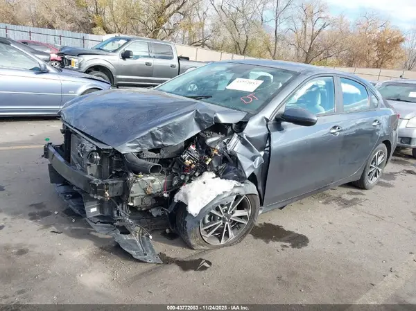 3KPF24AD7NE490688 2022 KIA FORTE - Image 2