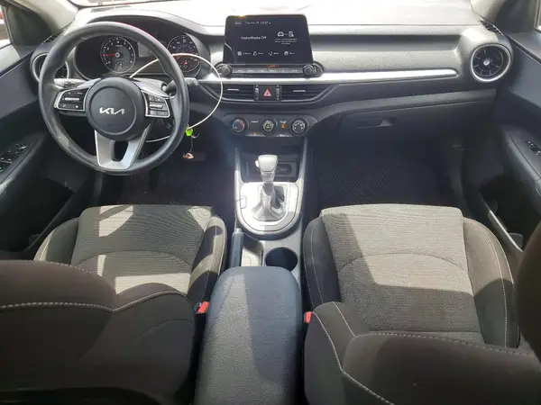 3KPF24AD7NE496040 2022 KIA FORTE - Image 8