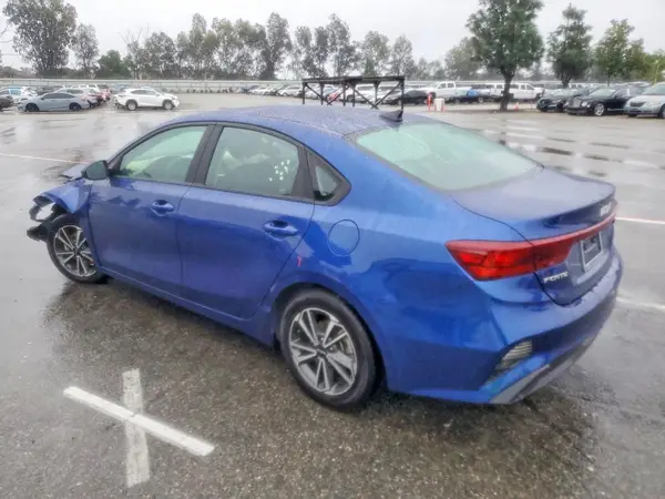 3KPF24AD7NE497379 2022 KIA FORTE - Image 2