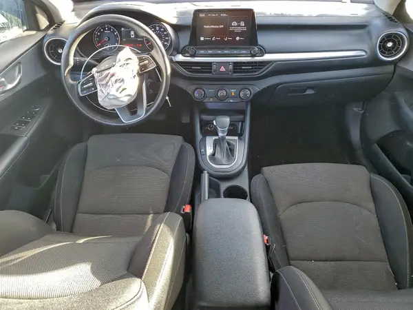 3KPF24AD7NE498306 2022 KIA FORTE - Image 8
