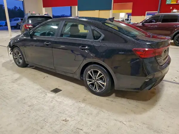 3KPF24AD7NE501253 2022 KIA FORTE - Image 2