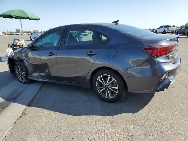 3KPF24AD7NE502354 2022 KIA FORTE - Image 2