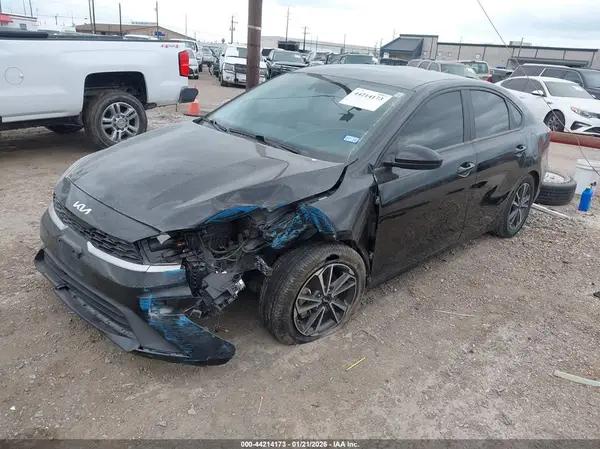 3KPF24AD7NE503018 2022 KIA FORTE - Image 2