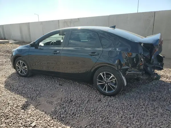 3KPF24AD7NE503441 2022 KIA FORTE - Image 2
