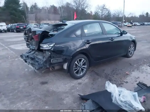3KPF24AD7NE503651 2022 KIA FORTE - Image 2