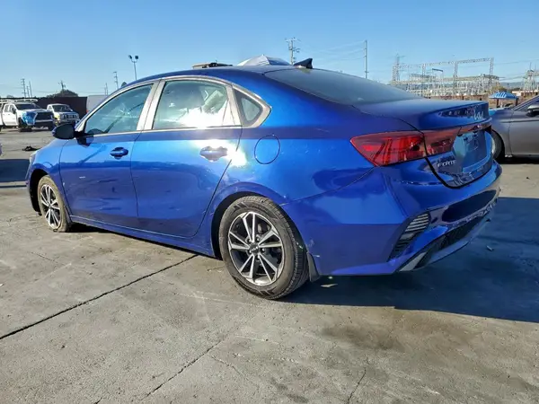3KPF24AD7PE505337 2023 KIA FORTE - Image 2
