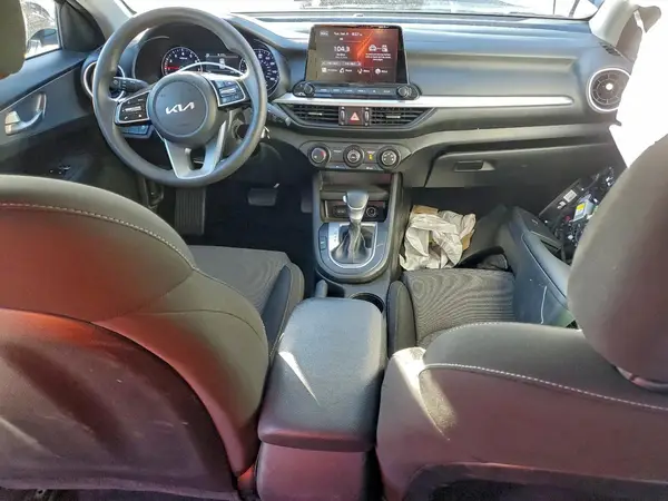 3KPF24AD7PE505337 2023 KIA FORTE - Image 8