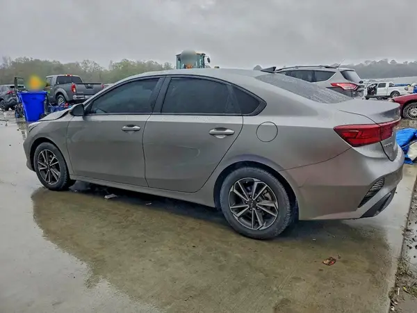 3KPF24AD7PE506312 2023 KIA FORTE - Image 2