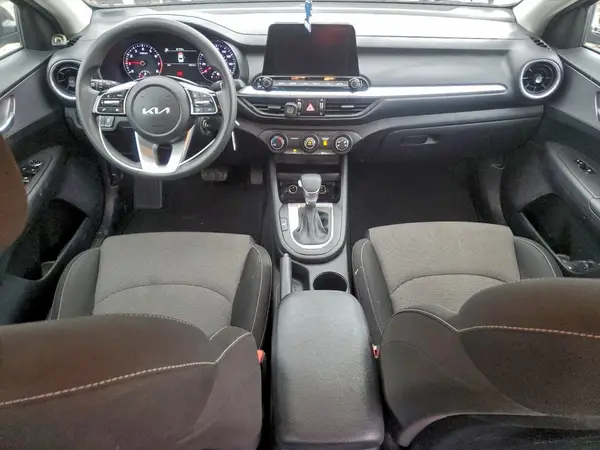 3KPF24AD7PE508044 2023 KIA FORTE - Image 8