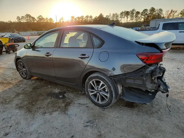 3KPF24AD7PE510392 2023 KIA FORTE - Image 2