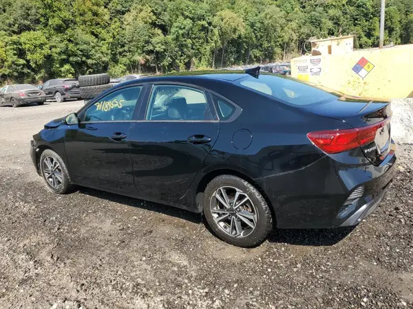 3KPF24AD7PE510571 2023 KIA FORTE - Image 2