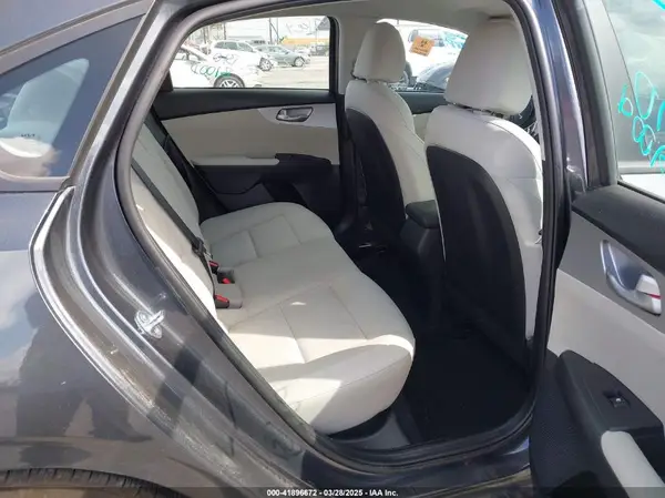 3KPF24AD7PE511252 2023 KIA FORTE - Image 8