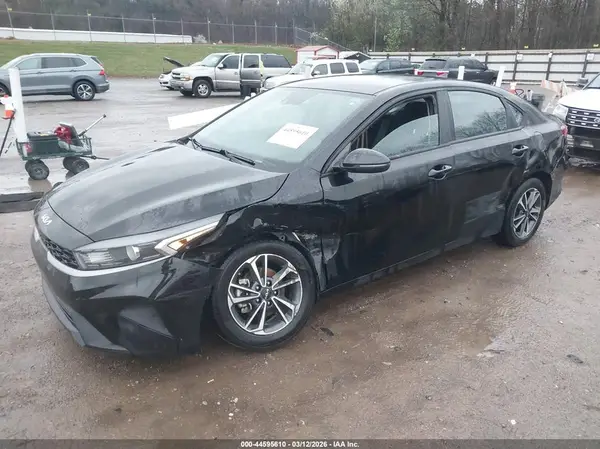 3KPF24AD7PE513602 2023 KIA FORTE - Image 2