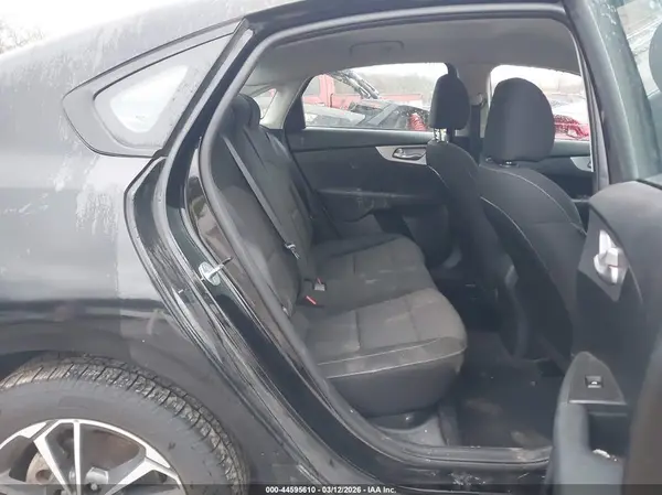 3KPF24AD7PE513602 2023 KIA FORTE - Image 8