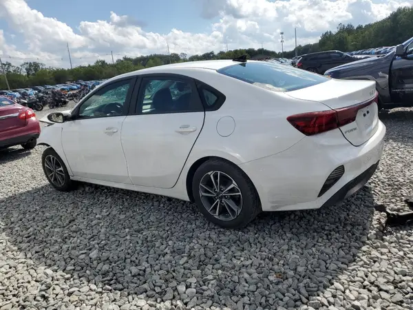 3KPF24AD7PE516225 2023 KIA FORTE - Image 2