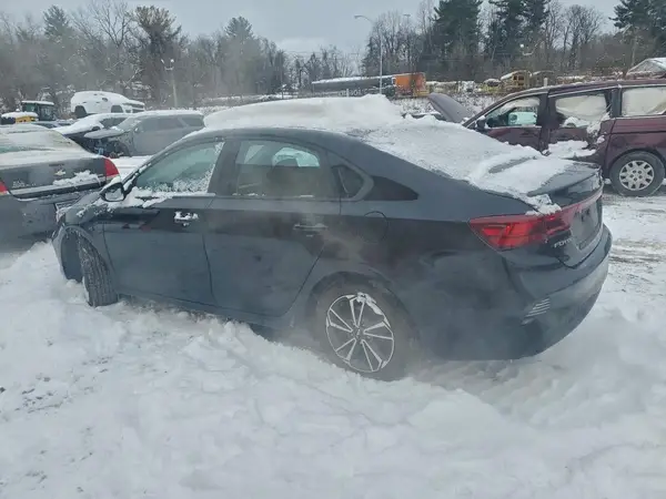 3KPF24AD7PE520226 2023 KIA FORTE - Image 2