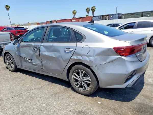 3KPF24AD7PE520257 2023 KIA FORTE - Image 2