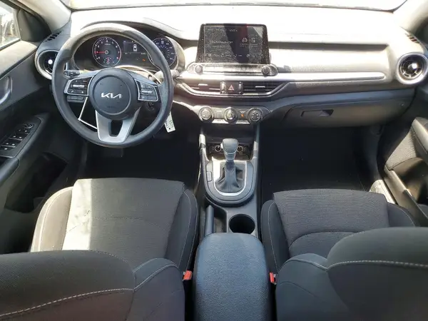 3KPF24AD7PE520257 2023 KIA FORTE - Image 8