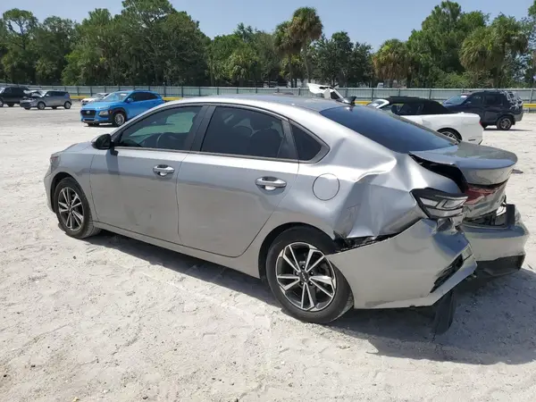 3KPF24AD7PE521277 2023 KIA FORTE - Image 2