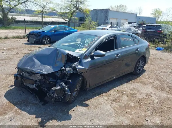 3KPF24AD7PE526396 2023 KIA FORTE - Image 2