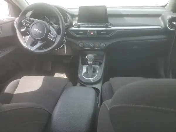 3KPF24AD7PE526494 2023 KIA FORTE - Image 8